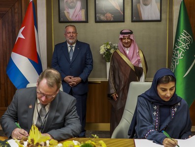 Primer Ministro Manuel Marrero Cruz visita el Reino de Arabia Saudita