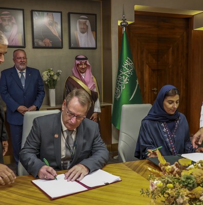 Primer Ministro Manuel Marrero Cruz visita el Reino de Arabia Saudita