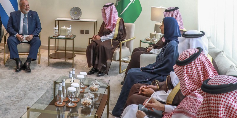 Primer Ministro Manuel Marrero Cruz visita el Reino de Arabia Saudita
