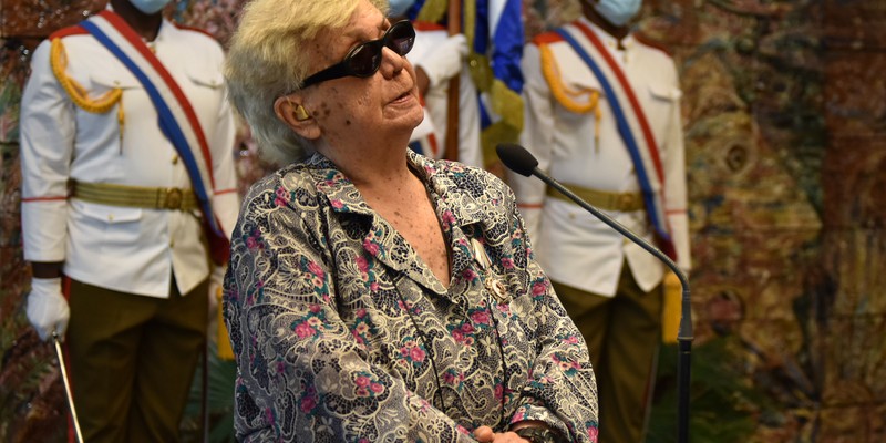 Recibe Graziella Pogolotti Jacobson la Orden 