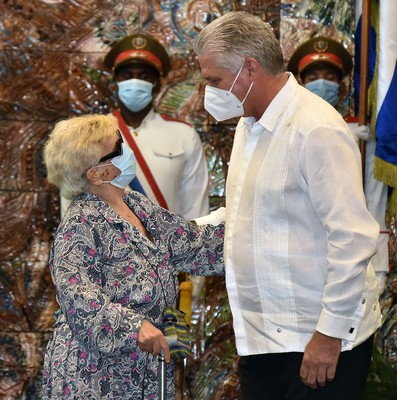 Recibe Graziella Pogolotti Jacobson la Orden 