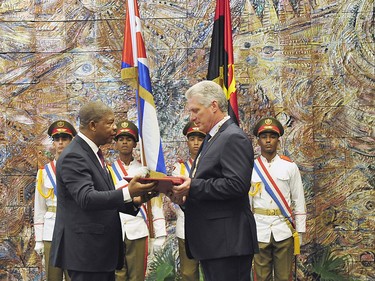 Imposición de la Orden José Martí al Presidente de Angola 6