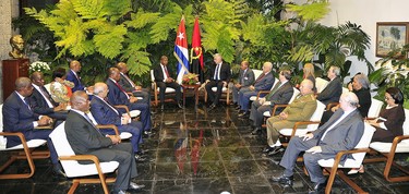 Imposición de la Orden José Martí al Presidente de Angola 23