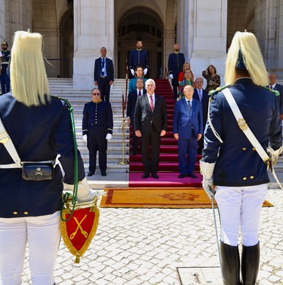 Visita oficial a la República Portuguesa