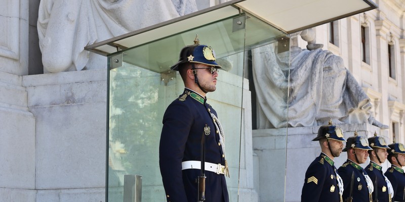 Visita oficial a la República Portuguesa