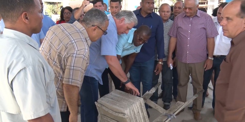 Recorrido por instalaciones y sitios de interés social en La Habana