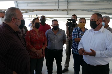 Recorrido del Primer Ministro, Manuel Marrero, por Granma 10