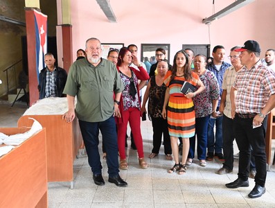 No son tiempos de dirigentes burócratas