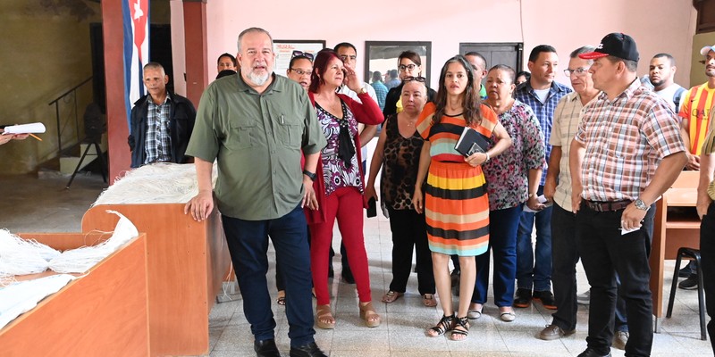 No son tiempos de dirigentes burócratas