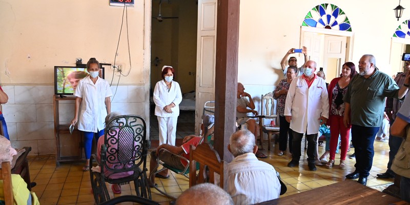 No son tiempos de dirigentes burócratas