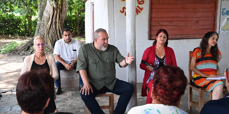 No son tiempos de dirigentes burócratas