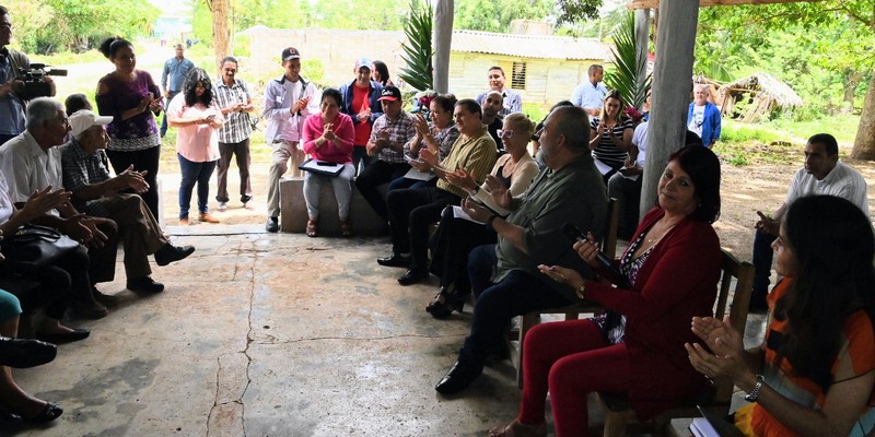 No son tiempos de dirigentes burócratas