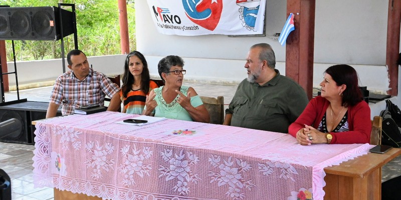 No son tiempos de dirigentes burócratas