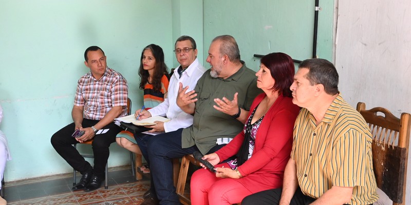 No son tiempos de dirigentes burócratas