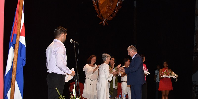 Participa presidente Díaz-Canel en celebraciones del 330 Aniversario de la ciudad de Santa Clara