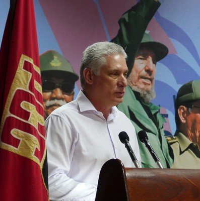 Rinde tributo Díaz-Canel a los fundadores de la Patria
