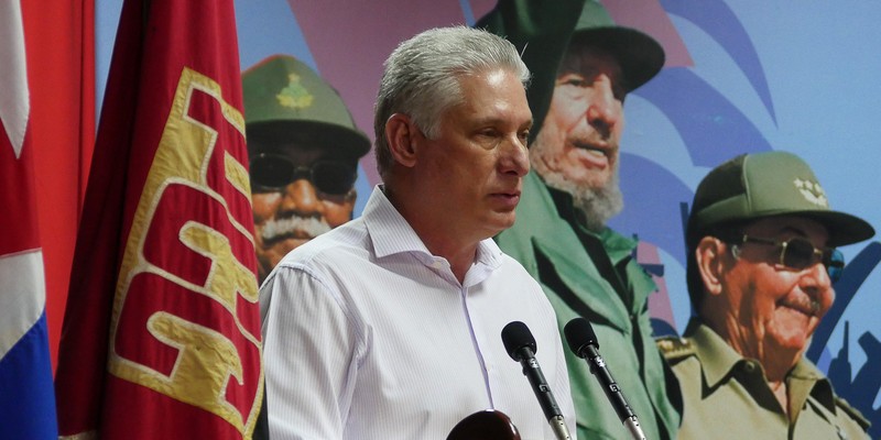 Rinde tributo Díaz-Canel a los fundadores de la Patria