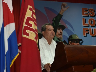 Rinde tributo Díaz-Canel a los fundadores de la Patria