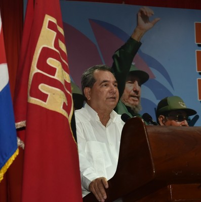 Rinde tributo Díaz-Canel a los fundadores de la Patria