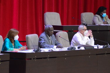 Trabajo previo al 8vo Período Ordinario de Sesiones de la IX Legislatura. 9
