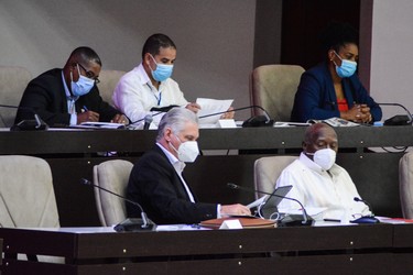 Trabajo previo al 8vo Período Ordinario de Sesiones de la IX Legislatura. 11