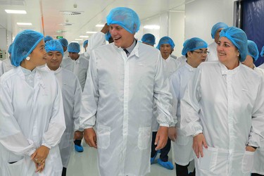 Presidente Díaz-Canel en Vietnam 142