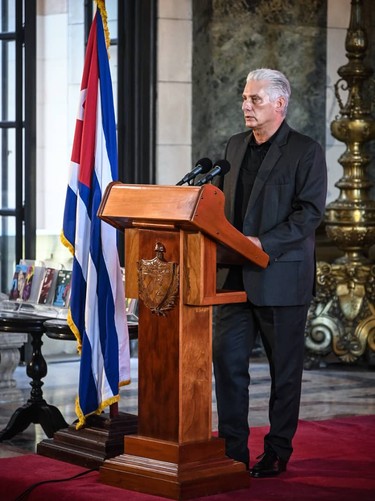 “25 para el 25” descrito por Díaz-Canel: “Un puente de papel y tinta que une a las juventudes de nuestra América” 6