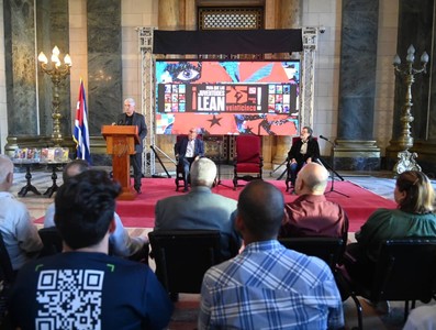 “25 para el 25” descrito por Díaz-Canel: “Un puente de papel y tinta que une a las juventudes de nuestra América”