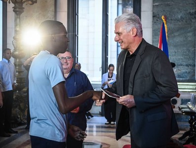 “25 para el 25” descrito por Díaz-Canel: “Un puente de papel y tinta que une a las juventudes de nuestra América”