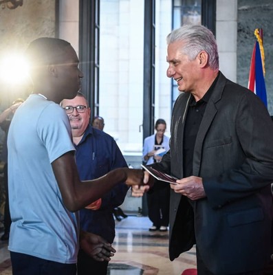 “25 para el 25” descrito por Díaz-Canel: “Un puente de papel y tinta que une a las juventudes de nuestra América”