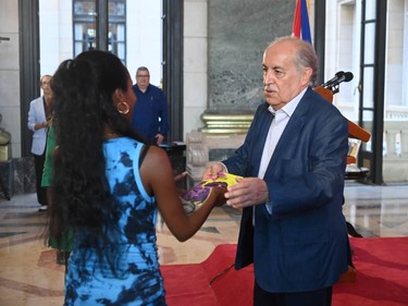 “25 para el 25” descrito por Díaz-Canel: “Un puente de papel y tinta que une a las juventudes de nuestra América” 15