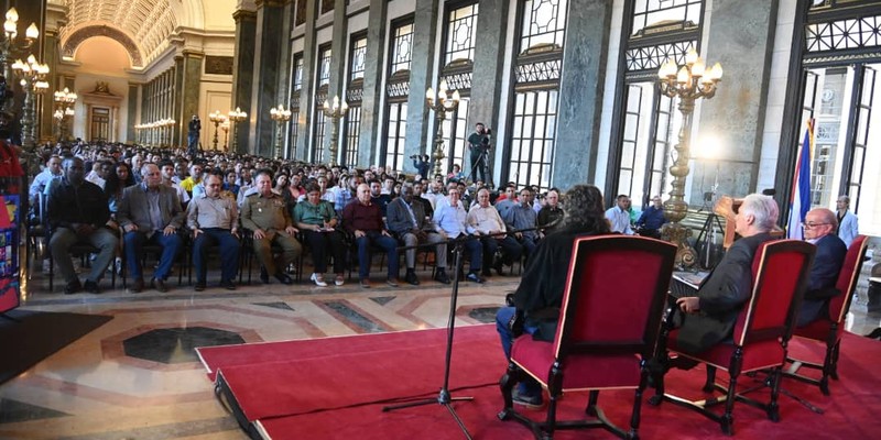 “25 para el 25” descrito por Díaz-Canel: “Un puente de papel y tinta que une a las juventudes de nuestra América”