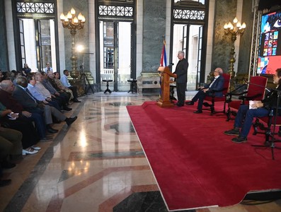 “25 para el 25” descrito por Díaz-Canel: “Un puente de papel y tinta que une a las juventudes de nuestra América”