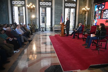 “25 para el 25” descrito por Díaz-Canel: “Un puente de papel y tinta que une a las juventudes de nuestra América” 21