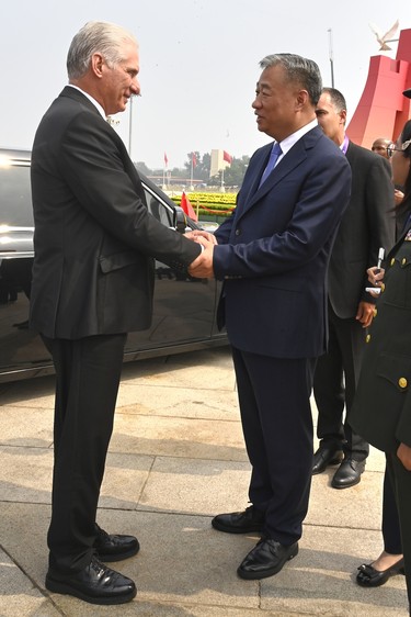 Presidente Diaz-Canel en China 66