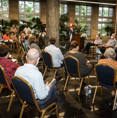 Diálogo con periodistas cubanos