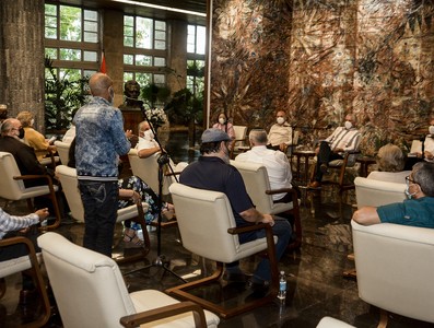 Encuentro con representantes de instituciones religiosas y asociaciones fraternales del país
