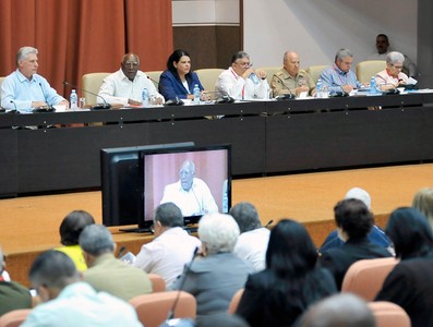 Reunión con los presidentes de las asambleas provinciales y municipales del Poder Popular