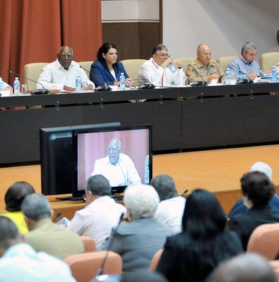 Reunión con los presidentes de las asambleas provinciales y municipales del Poder Popular