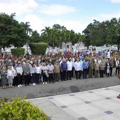 Encabezaron Raúl y Díaz-Canel las honras fúnebres a la destacada revolucionaria y pedagoga Asela de los Santos Tamayo