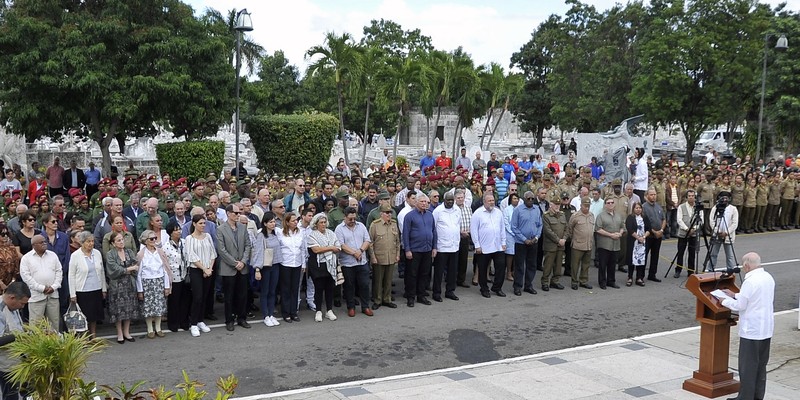 Encabezaron Raúl y Díaz-Canel las honras fúnebres a la destacada revolucionaria y pedagoga Asela de los Santos Tamayo