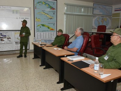 Destaca Presidente cubano carácter popular del Ejercicio Meteoro 2019