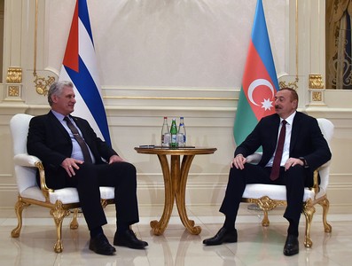 Miguel Díaz-Canel Bermúdez en Azerbaiyan para participar en XVIII Cumbre MNOAL