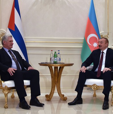Miguel Díaz-Canel Bermúdez en Azerbaiyan para participar en XVIII Cumbre MNOAL