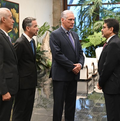 Recibe Díaz-Canel cartas credenciales de embajadores de diez países