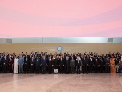Miguel Díaz-Canel Bermúdez en Azerbaiyan para participar en XVIII Cumbre MNOAL