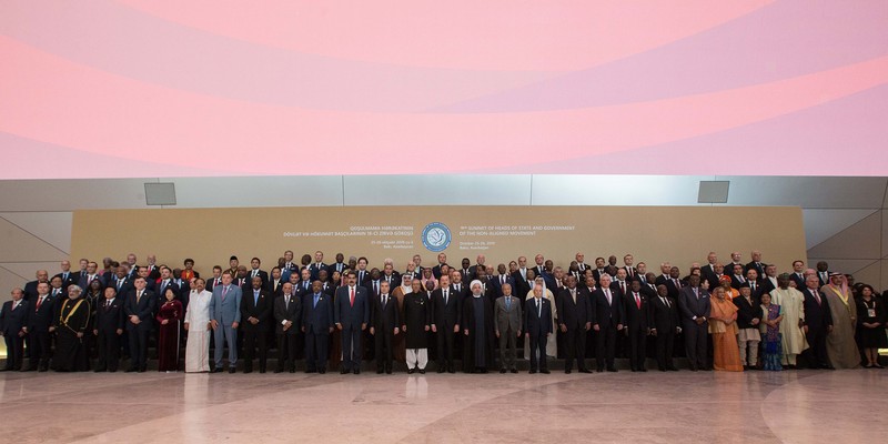 Miguel Díaz-Canel Bermúdez en Azerbaiyan para participar en XVIII Cumbre MNOAL