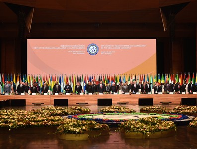 Miguel Díaz-Canel Bermúdez en Azerbaiyan para participar en XVIII Cumbre MNOAL