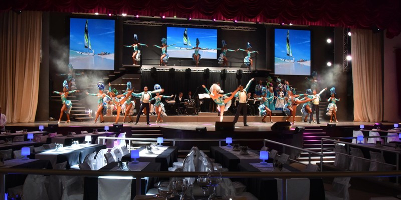 Inauguración del Hotel Internacional en Varadero