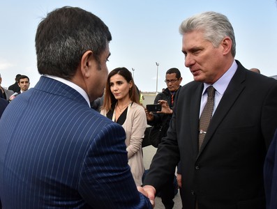 Miguel Díaz-Canel Bermúdez en Azerbaiyan para participar en XVIII Cumbre MNOAL
